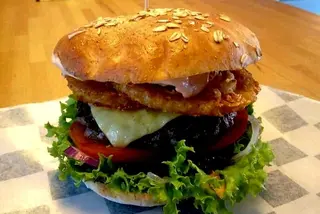 Burger Pyra