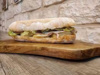 Panino con cordon bleau e patatine