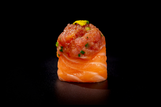 140. Gio Spicy Salmón (2 Uds.)