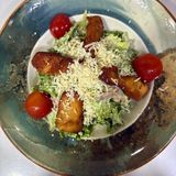 ცეზარი შემწვარი ქათმით