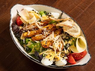 Салат Цезар з Фермерським курчам (230г)