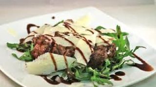 Tagliata di manzo rucola e grana