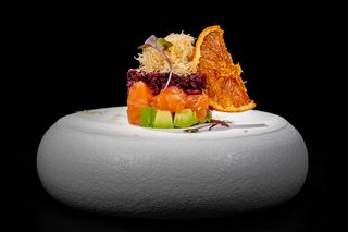 152. Cirashi De Salmón Y Arroz Negro