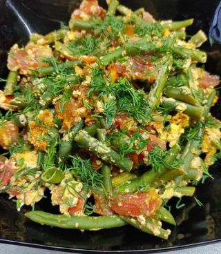 Стручкова квасоля з яйцями та помідорами 300г