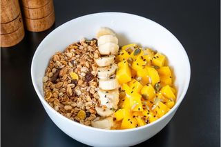 Greek Yogurt & Mango