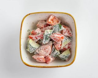 Свежий салат с майонезом