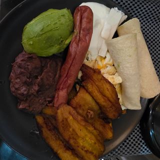 Desayunos y cenas