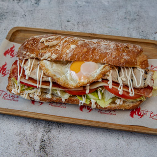 Bocadillo de Chivito