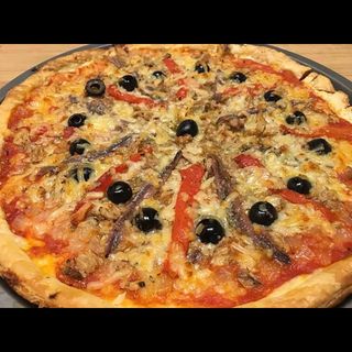 Pizza De Anchoas