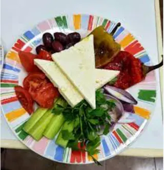 Жътварска салата (400г)