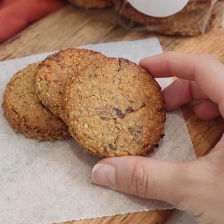 Bolacha de tâmara e creme de coco (vegan) - 2unid