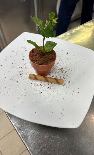 Vaso di chioccolata con mousse alla nocciola