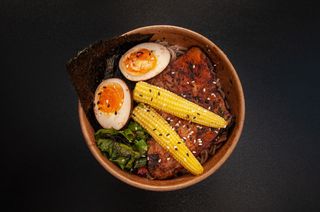 Рамен зі свининою 490г