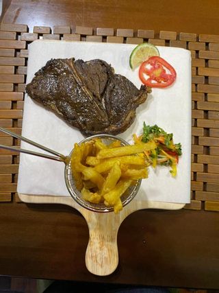T-Bone With Chips