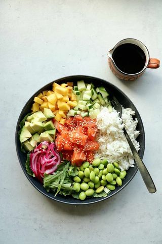 პოკე ორაგულით