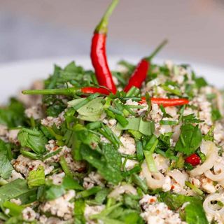 919. Ensalada Larbgai