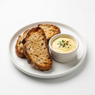 Tapa De Pan Con Alioli