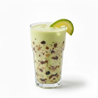 Jus d'avocat aux fruits secs