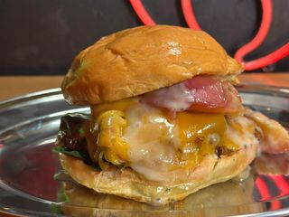 POLLITO SALSERO  BURGER