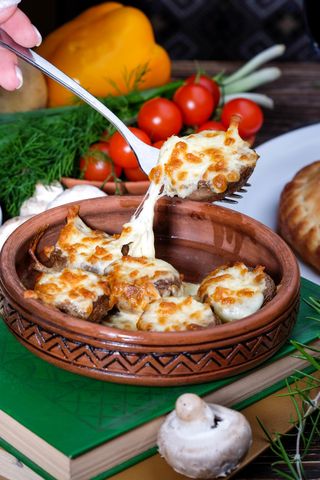 Печериці запечені в кеці (200г)