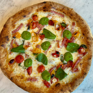 Pizza speciale Aprile