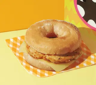 Menú Infantil Bagel de Pollo y Queso