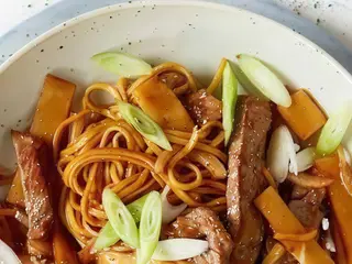 15. Tallarines Teriyaki