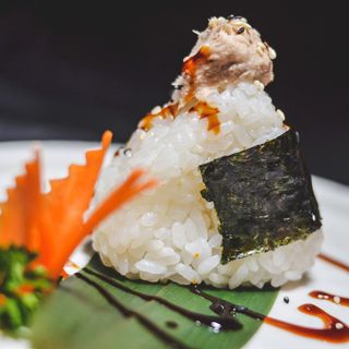 Onigiri maguro cotto - 1 pezzo