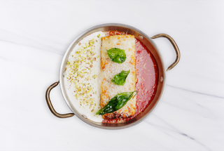 Лазанья Болоньезе с фисташками и муссом из курта