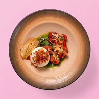 Салата бурата с грейпфрут