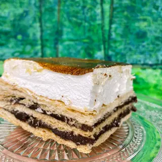 Milhojas Glaseada De Merengue Y Chocolate