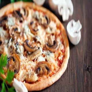 Pizza Champiñones (Mediana)