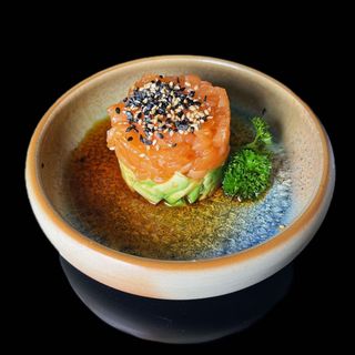 123. Salmone avocado