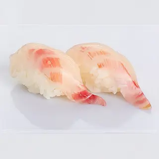 Nigiri pez mandequilla flameada (2p)