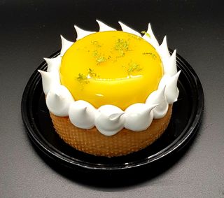 Tarta cu crema de kalamansi, lamaie si merengue