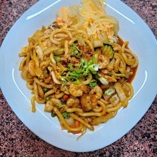 Udon z krewetkami koktajlowymi