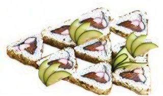 32. Futomaki De Salmón Con Atún Y Palito De Cangrejo (8 Uds.)