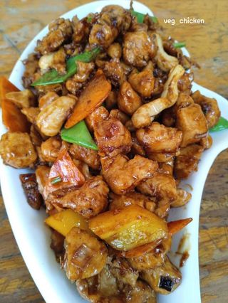 Hand Sliced Chicken In Oyster Sauce 蚝油 手撕 鸡
