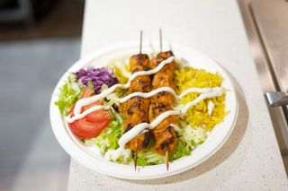 Shishtawok con verdure