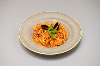 SPAGHETE CU FRUCTE DE MARE
