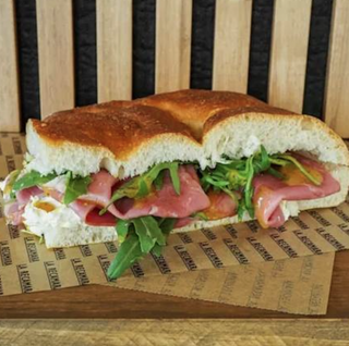 Focaccia de pastrami