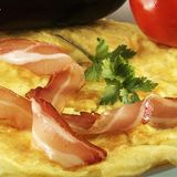 Омлет с беконом