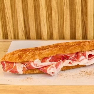 Pan De Cristal Con Jamón Ibérico