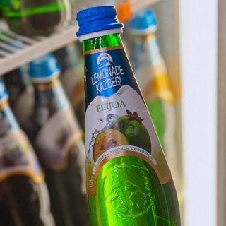 Lemoniada gruzińska o smaku Fechua