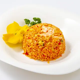 209. Riso thai con gamberetti e ananas picante