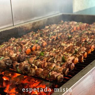 Espetada Mista na Brasa