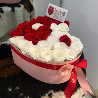 Forever YinYang (Preserved) - Standard Love Box (26cm x 23cm)