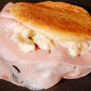 Mortadella e gorgonzola