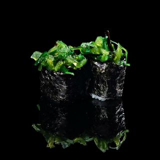 166 Gunkan wakame