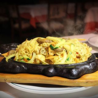 23C. Tallarines Exóticos Curii Ttay